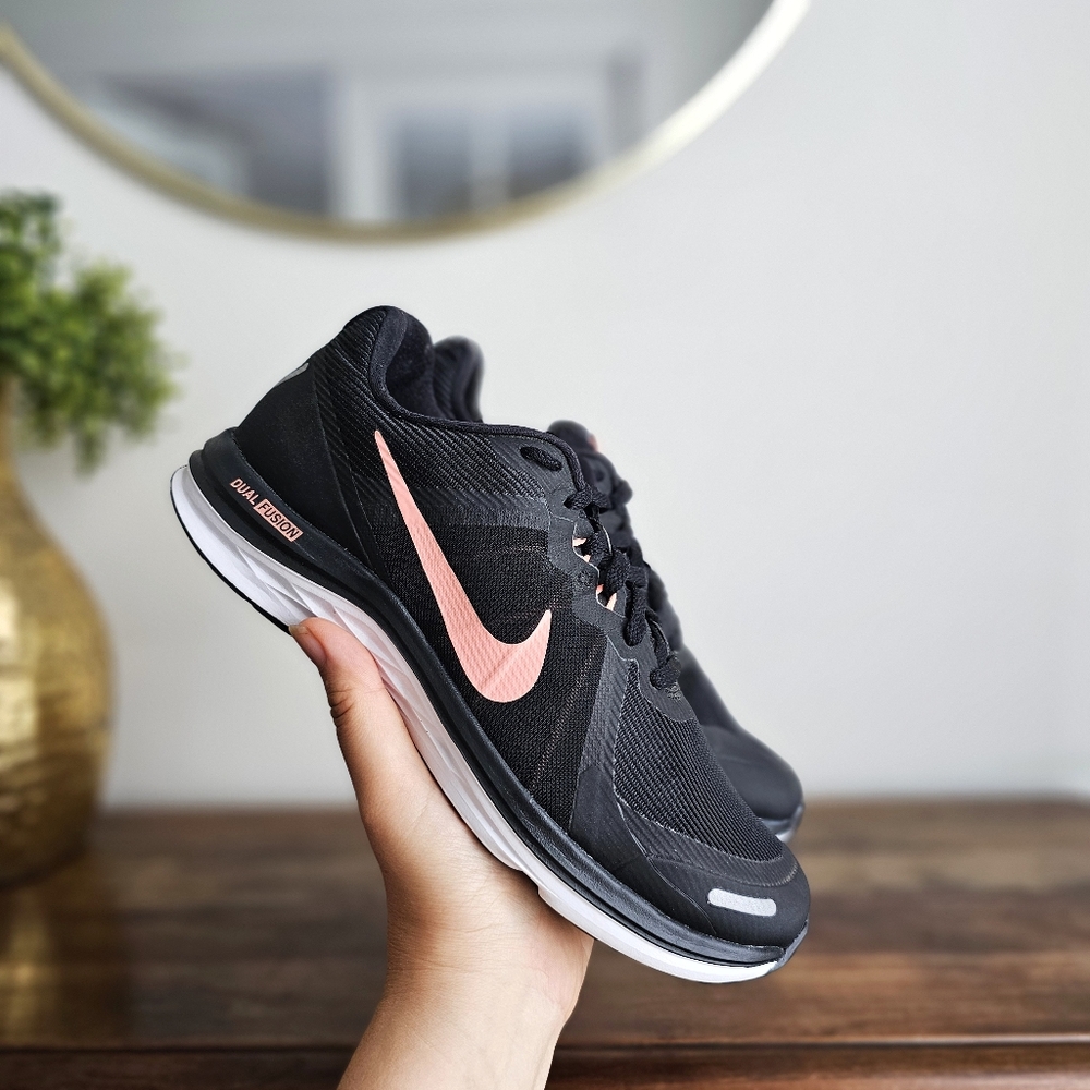Nike Dual Fusion X 2 'Black Atomic Pink Women's Running Shoes Size 8